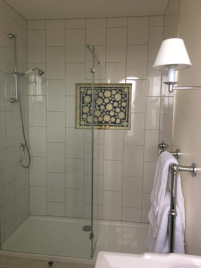 לאונססטון The Eagle House Hotel מראה חיצוני תמונה
