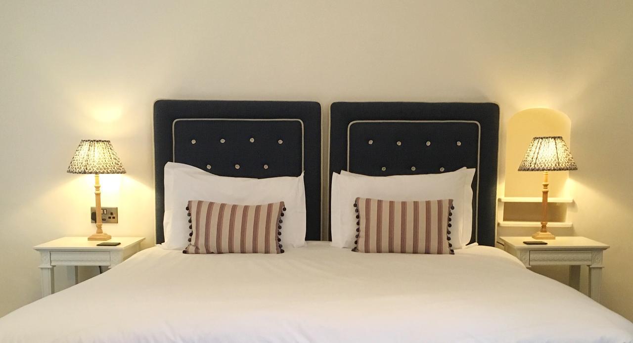 לאונססטון The Eagle House Hotel מראה חיצוני תמונה